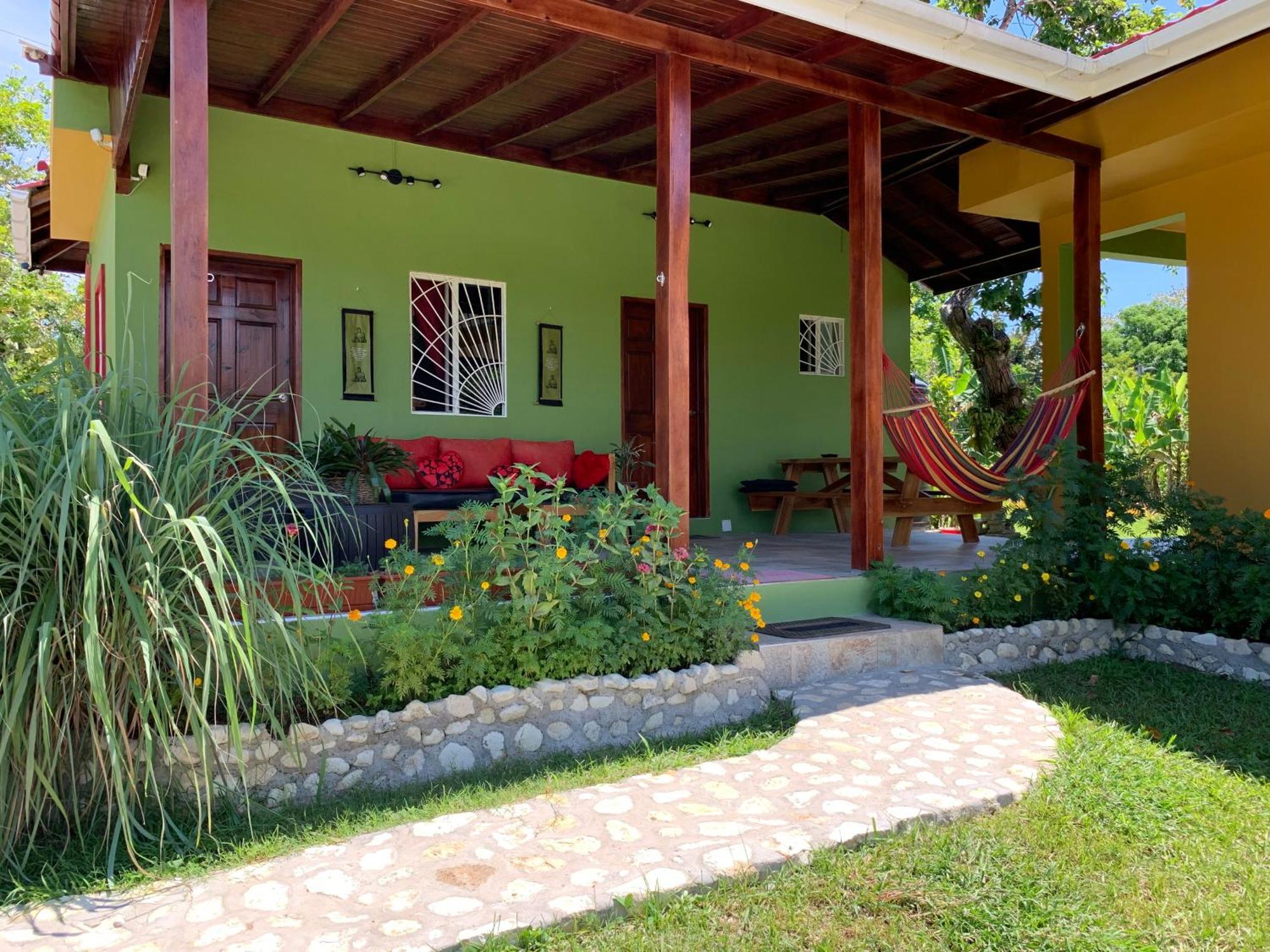 Green Queendom Farm And Lodging Oracabessa Exterior photo